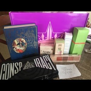 Conspiracy palette bundle! NEW PRICE